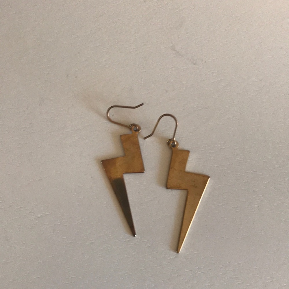 Lightening bolt dangly earring
